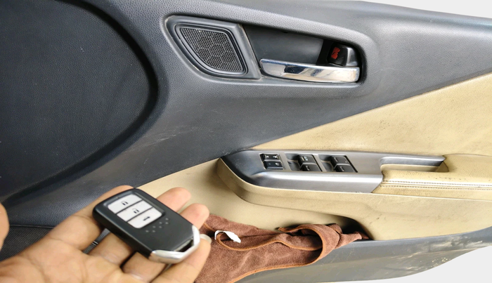 2014 Honda City 1.5L I-DTEC VX, Diesel, Manual, 1,24,862 km, interior