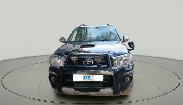 2010 Toyota Fortuner 3.0 4X4 MT, Diesel, Manual, 1,92,113 km, exterior