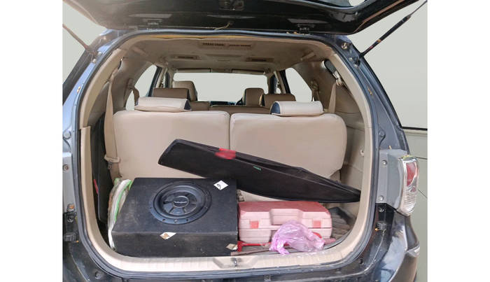 2010 Toyota Fortuner 3.0 4X4 MT, Diesel, Manual, 1,92,113 km, exterior