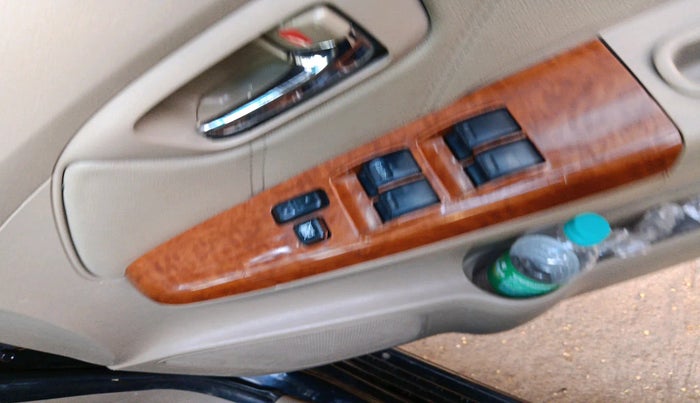 2010 Toyota Fortuner 3.0 4X4 MT, Diesel, Manual, 1,92,113 km, interior