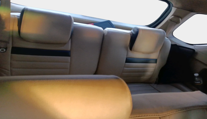 2010 Toyota Fortuner 3.0 4X4 MT, Diesel, Manual, 1,92,113 km, interior