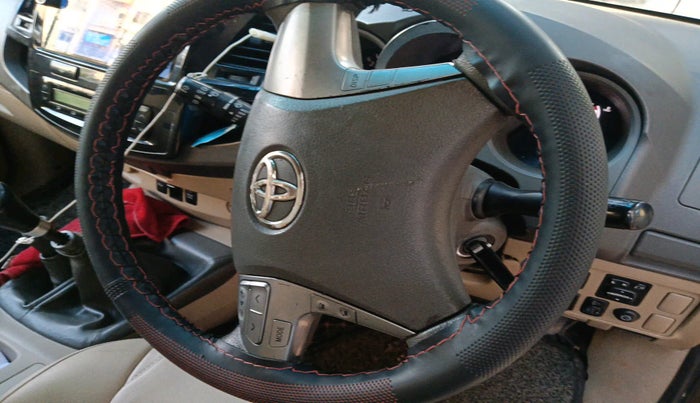 2010 Toyota Fortuner 3.0 4X4 MT, Diesel, Manual, 1,92,113 km, interior