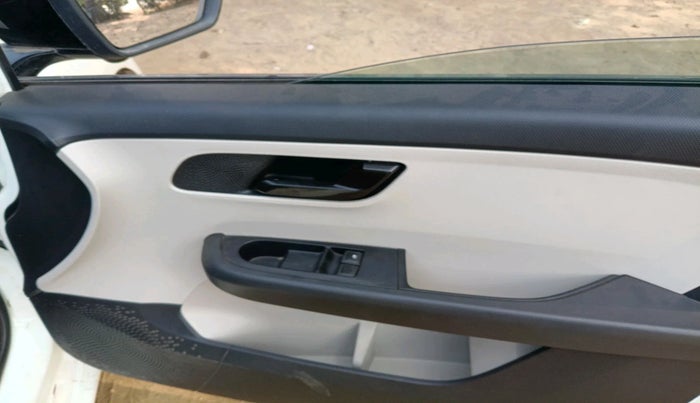 2021 Tata ALTROZ XE PETROL, Petrol, Manual, 41,755 km, interior