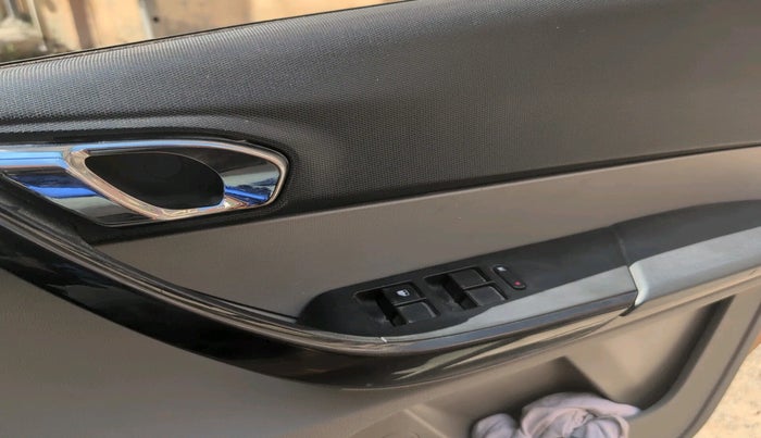 2017 Tata Tiago XZA PETROL, Petrol, Automatic, 30,676 km, interior