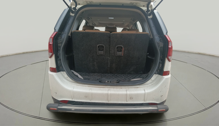 2019 Mahindra XUV500 W11, Diesel, Manual, 1,10,489 km, exterior