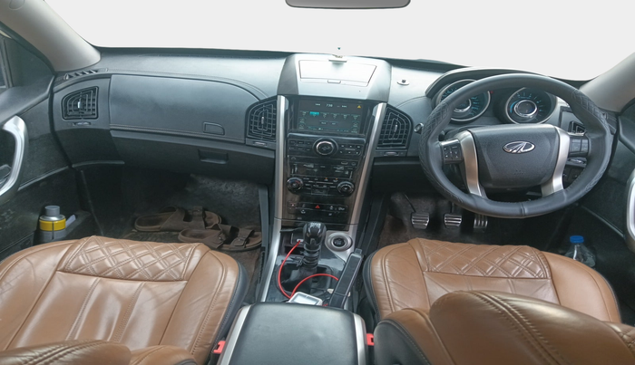 2019 Mahindra XUV500 W11, Diesel, Manual, 1,10,489 km, interior