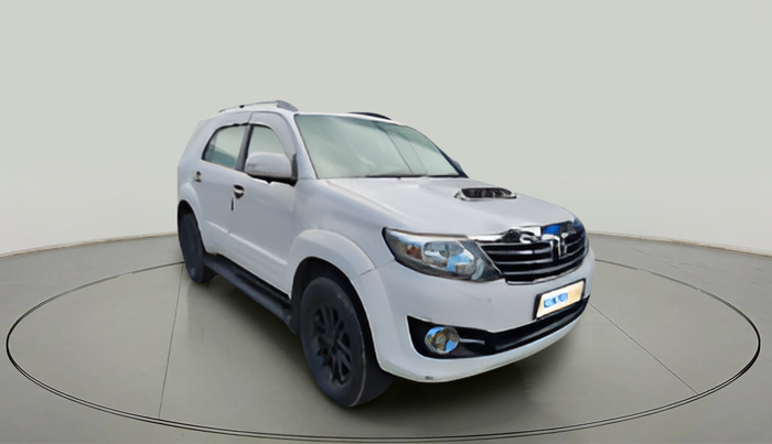 2013 Toyota Fortuner 3.0 4X2 AT, Diesel, Automatic, 1,57,881 km, exterior