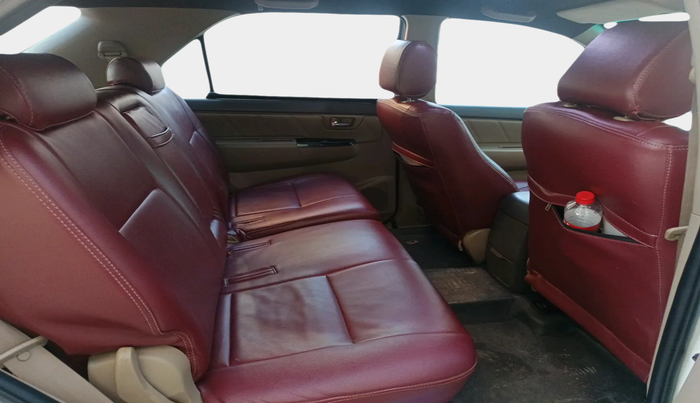 2013 Toyota Fortuner 3.0 4X2 AT, Diesel, Automatic, 1,57,881 km, interior