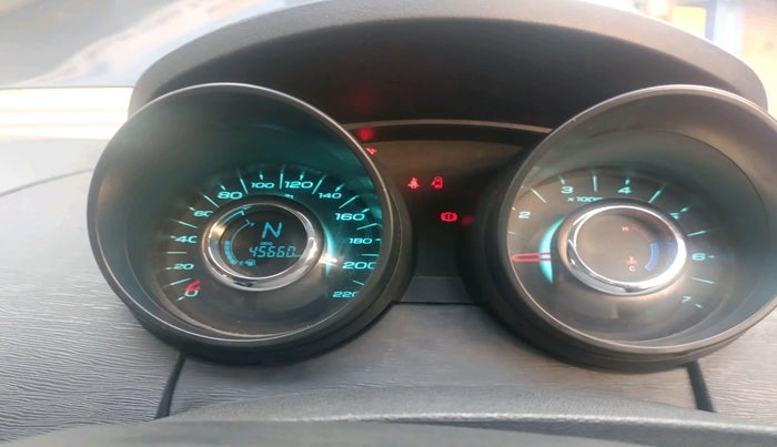 2018 Mahindra XUV500 W6, Diesel, Manual, 45,660 km, interior