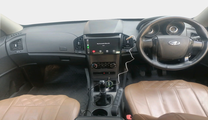2018 Mahindra XUV500 W6, Diesel, Manual, 45,660 km, interior