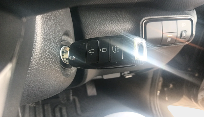 2023 KIA SONET HTK PLUS 1.2 PETROL MT, Petrol, Manual, 8,130 km, interior