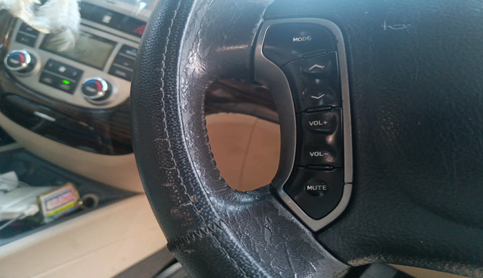 2011 Hyundai Santa Fe 2 WD, Diesel, Manual, 1,36,132 km, interior