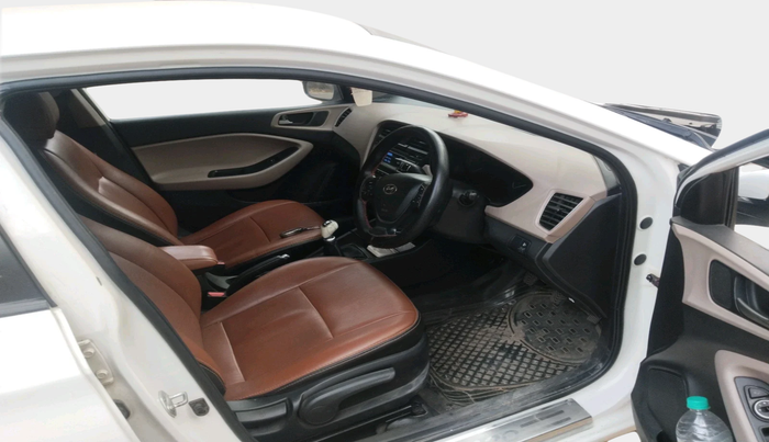 2015 Hyundai Elite i20 SPORTZ 1.2 (O), Petrol, Manual, 1,26,137 km, interior