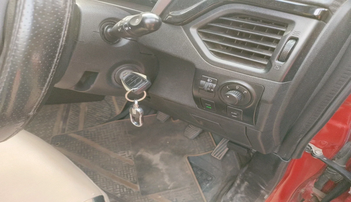 2018 Mahindra KUV 100 NXT K8 D 6 STR, Diesel, Manual, 90,146 km, interior