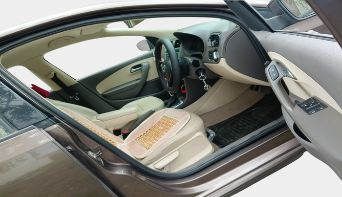 2015 Volkswagen Vento HIGHLINE PETROL AT, Petrol, Automatic, 64,381 km, interior