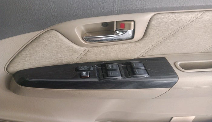 2013 Toyota Fortuner 3.0 4X4 MT, Diesel, Manual, 1,16,638 km, interior