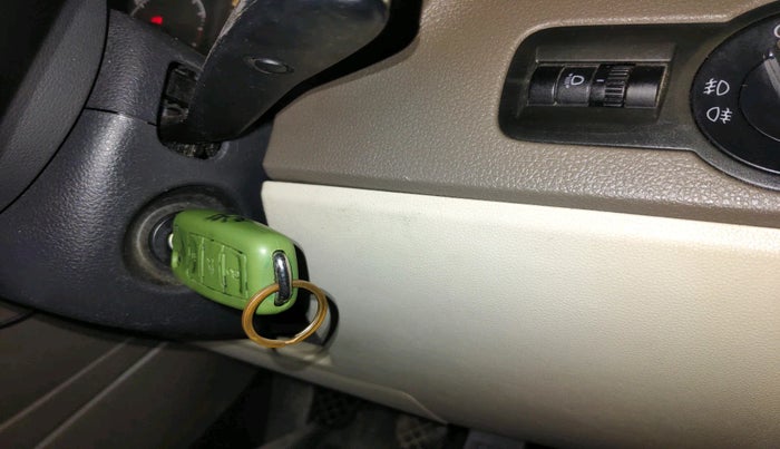 2015 Skoda Rapid 1.5 TDI CR ELEGANCE PLUS, Diesel, Manual, 1,31,929 km, interior