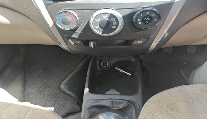2014 Hyundai Eon ERA +, Petrol, Manual, 52,514 km, interior