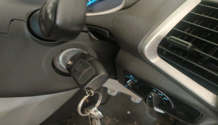 2014 Ford Ecosport TITANIUM 1.5L DIESEL, Diesel, Manual, 1,67,217 km, interior