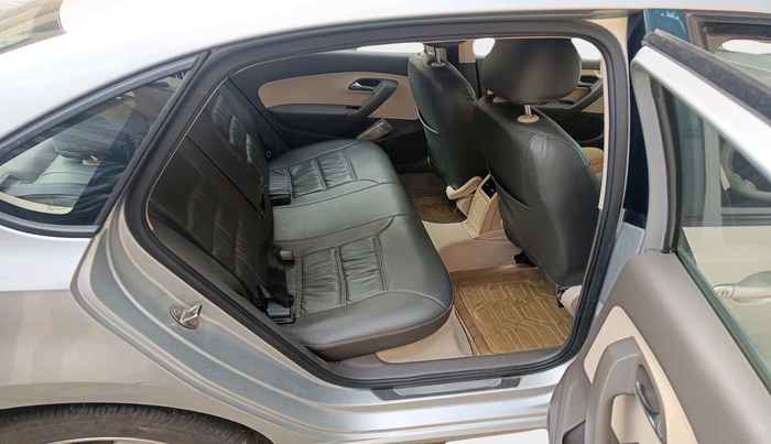 2011 Volkswagen Vento HIGHLINE DIESEL 1.6, Diesel, Manual, 65,531 km, interior