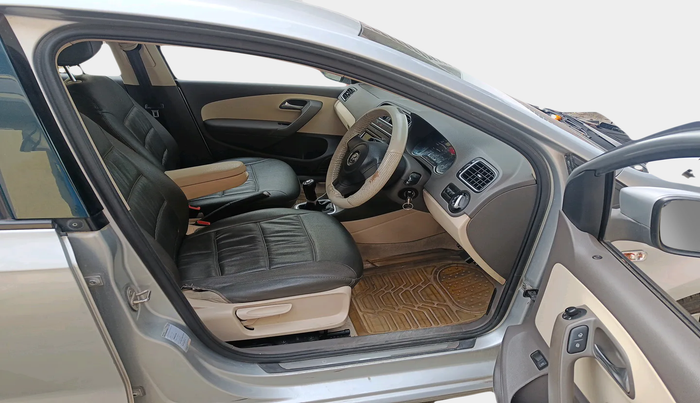 2011 Volkswagen Vento HIGHLINE DIESEL 1.6, Diesel, Manual, 65,531 km, interior