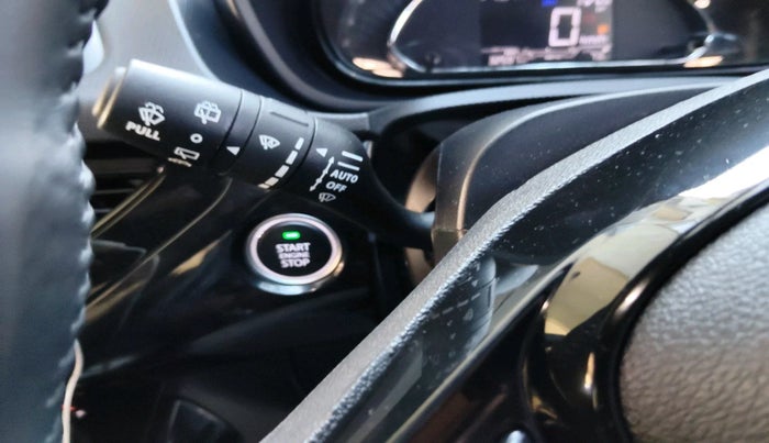 2022 Tata NEXON XZ PLUS (PREMIUM) DIESEL, Diesel, Manual, 32,597 km, interior