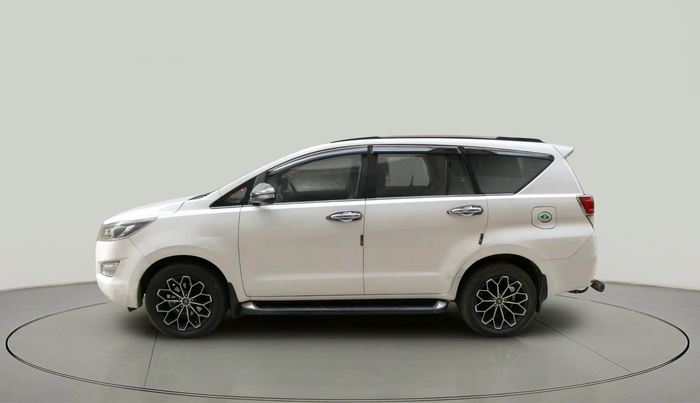 2016 Toyota Innova Crysta 2.4 ZX 7 STR, Diesel, Manual, 1,59,405 km, exterior