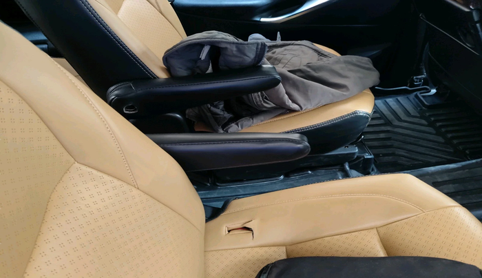 2016 Toyota Innova Crysta 2.4 ZX 7 STR, Diesel, Manual, 1,59,405 km, interior