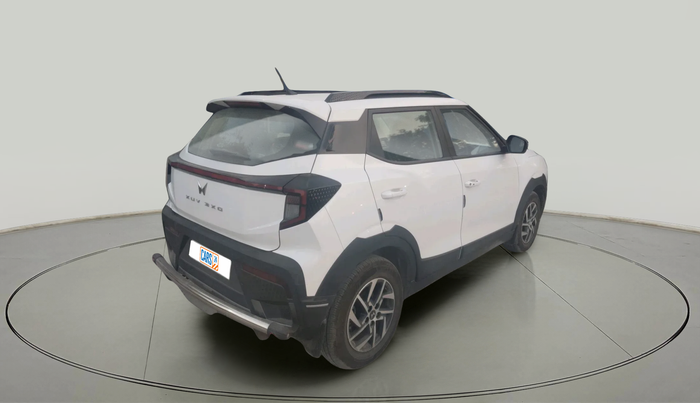 2025 Mahindra XUV 3XO AX5 1.2 L TCMPFi, Petrol, Manual, 3,143 km, exterior