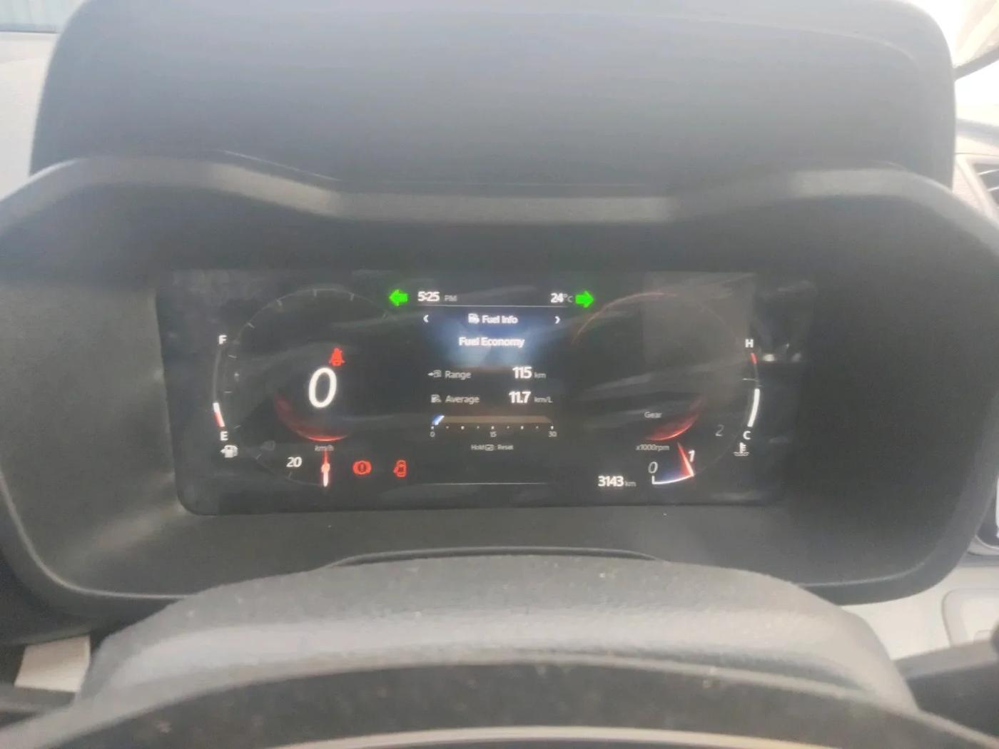 2025 Mahindra XUV 3XO AX5 1.2 L TCMPFi, Petrol, Manual, 3,143 km, interior