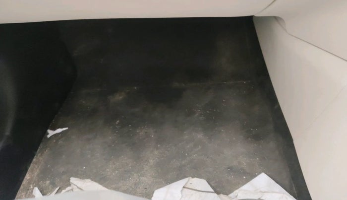 2025 Mahindra XUV 3XO AX5 1.2 L TCMPFi, Petrol, Manual, 3,143 km, interior