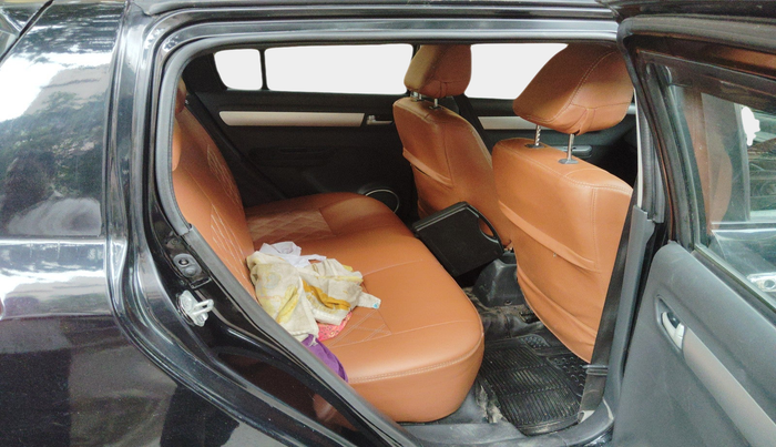 2010 Maruti Swift VXI, Petrol, Manual, 1,29,581 km, interior