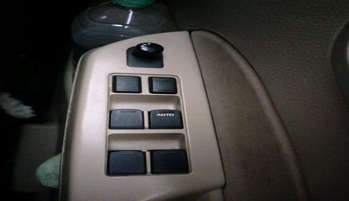 2014 Maruti Swift Dzire VXI, Petrol, Manual, 2,71,533 km, interior