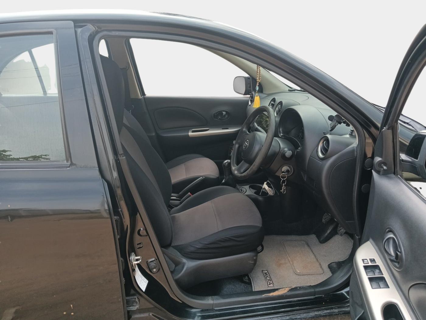 2017 Nissan Micra Active XV, Petrol, Manual, 60,026 km, interior
