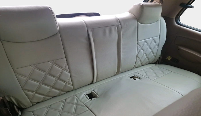 2012 Mahindra Xylo D4 BS-III, Diesel, Manual, 3,21,110 km, interior