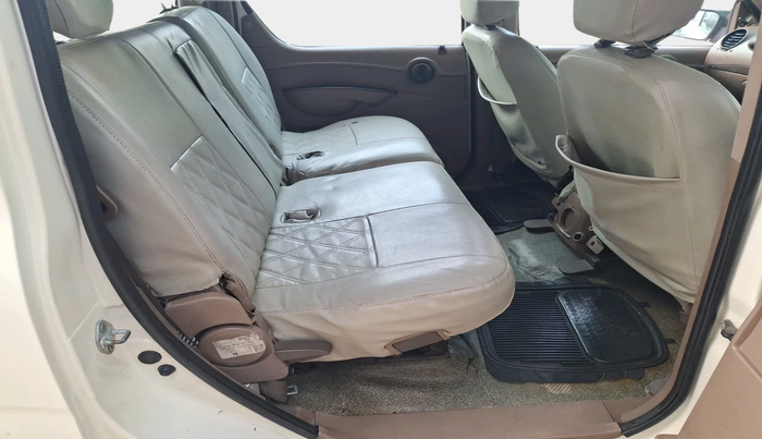 2012 Mahindra Xylo D4 BS-III, Diesel, Manual, 3,21,110 km, interior