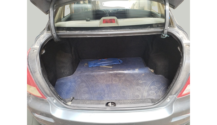 2011 Maruti Swift Dzire ZXI, Petrol, Manual, 82,798 km, exterior