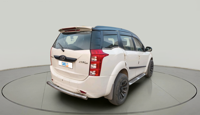 2016 Mahindra XUV500 W4, Diesel, Manual, 1,99,287 km, exterior