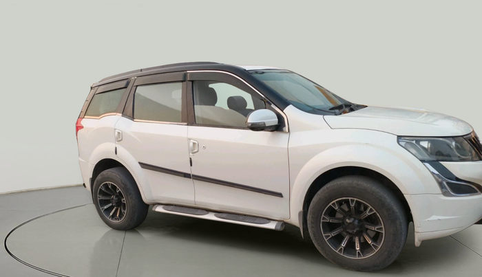 2016 Mahindra XUV500 W4, Diesel, Manual, 1,99,287 km, exterior