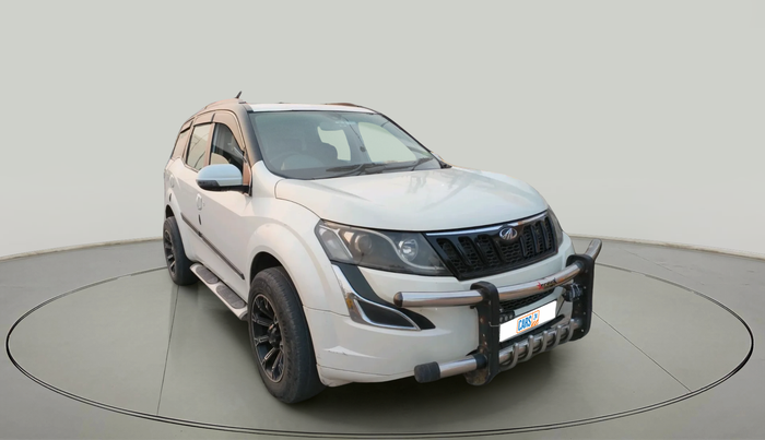 2016 Mahindra XUV500 W4, Diesel, Manual, 1,99,287 km, exterior