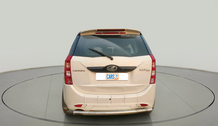 2016 Mahindra XUV500 W4, Diesel, Manual, 1,99,287 km, exterior