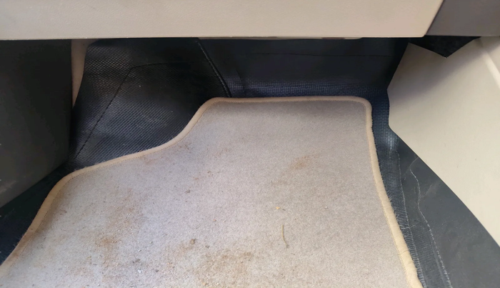 2011 Volkswagen Vento HIGHLINE DIESEL 1.6, Diesel, Manual, 1,24,468 km, interior