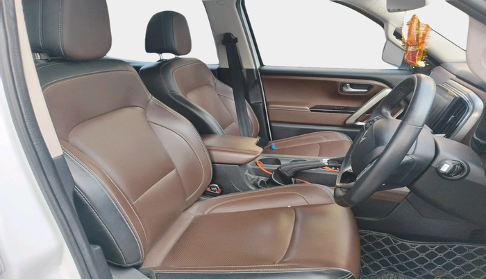 2023 Mahindra SCORPIO-N Z8 L DIESEL AT 2WD 7 STR, Diesel, Automatic, 46,347 km, interior