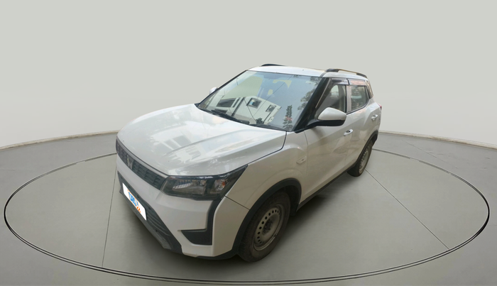 2024 Mahindra XUV300 W4 1.2 PETROL, Petrol, Manual, 12,902 km, exterior