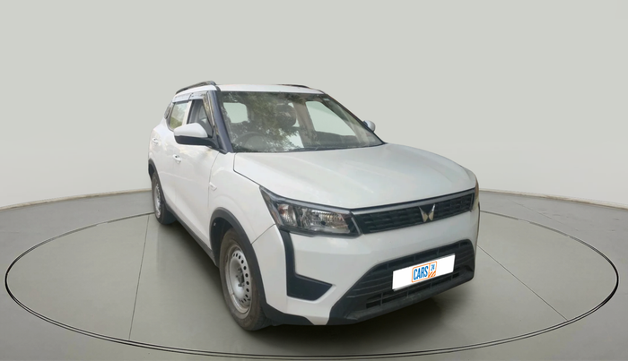 2024 Mahindra XUV300 W4 1.2 PETROL, Petrol, Manual, 12,902 km, exterior