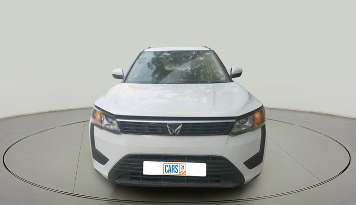 2024 Mahindra XUV300 W4 1.2 PETROL, Petrol, Manual, 12,902 km, exterior