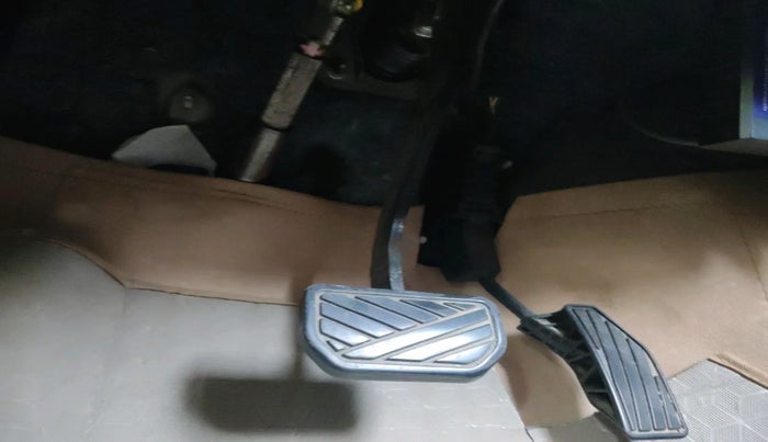 2017 Maruti Dzire VXI AMT, Petrol, Automatic, 1,74,253 km, interior