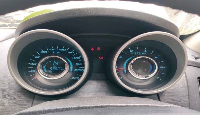 2015 Mahindra XUV500 W6, Diesel, Manual, 93,607 km, interior