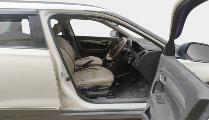 2016 Maruti Vitara Brezza ZDI, Diesel, Manual, 1,34,446 km, interior