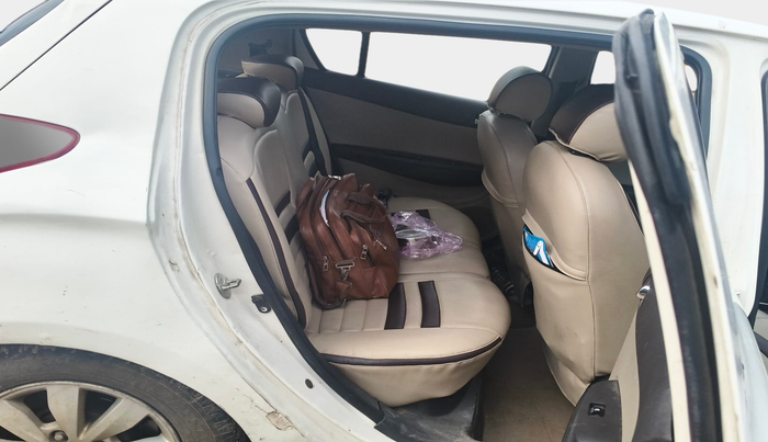 2013 Hyundai i20 ASTA 1.4 CRDI, Diesel, Manual, 1,39,682 km, interior